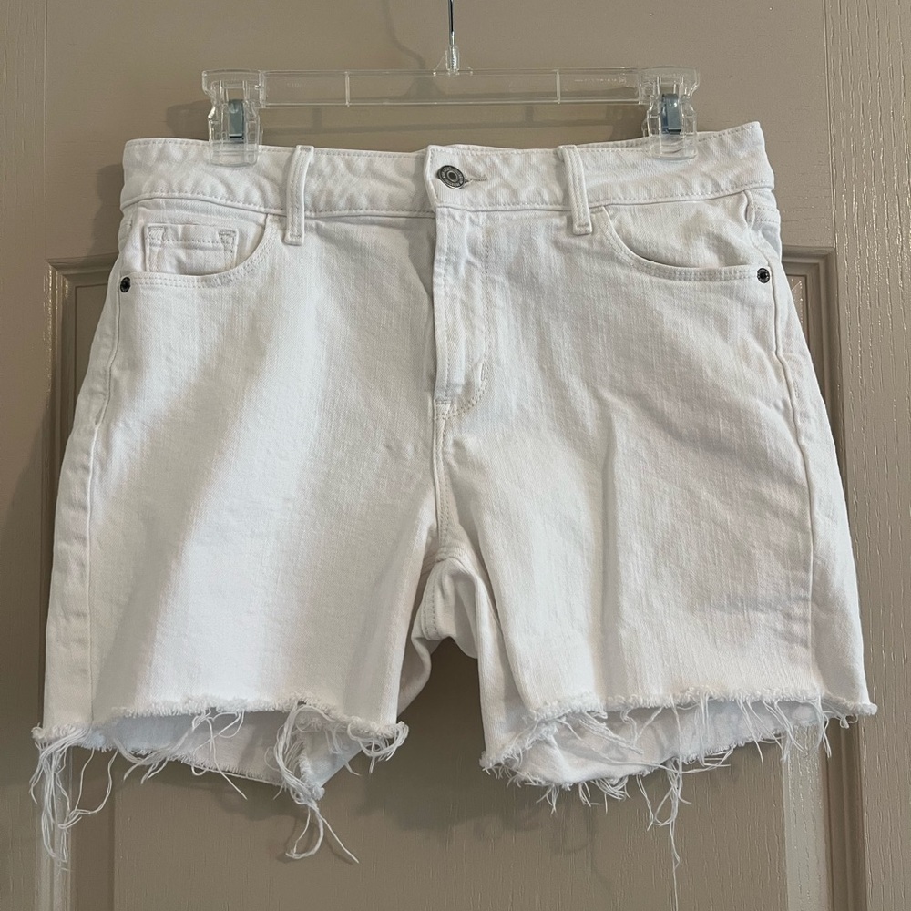 Old Navy White Frayed Hem Women Shorts
